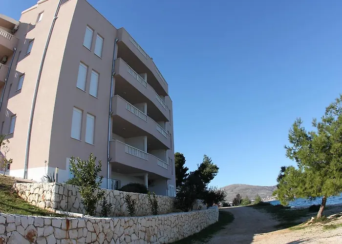 Plaza تروغير