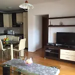 Apartment Plaza *