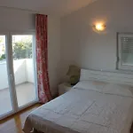 Apartment Plaza *