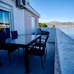 Apartment Plaza