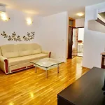 Apartment Plaza