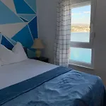 Plaza Apartment *