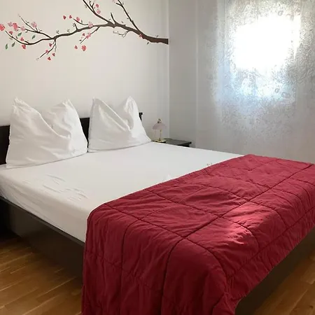 Plaza 公寓 特罗吉尔