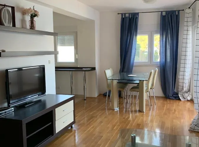 Апартаменты Plaza *